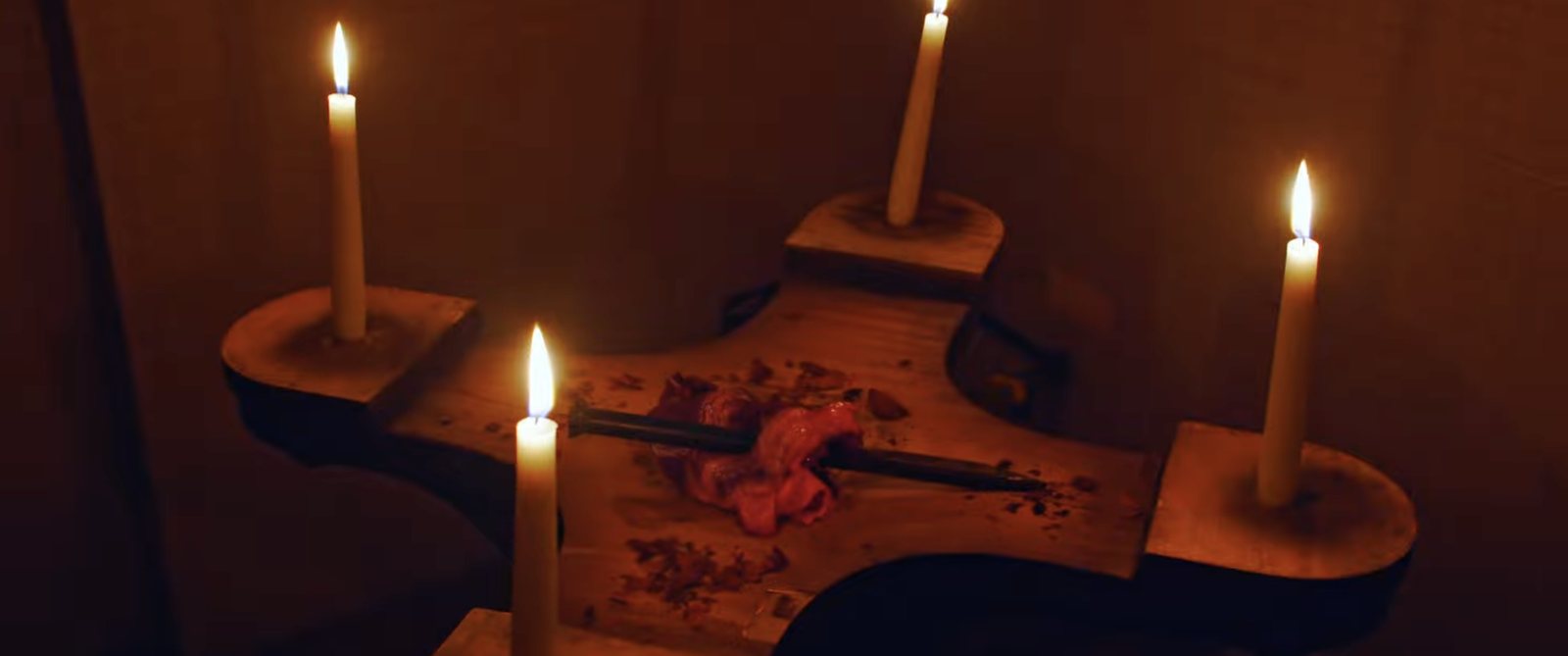 Guarda il trailer di Devil's Witness
